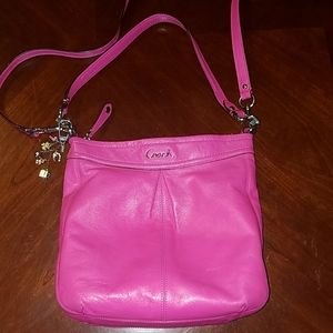 Pretty Pink Coach Purse💖👜